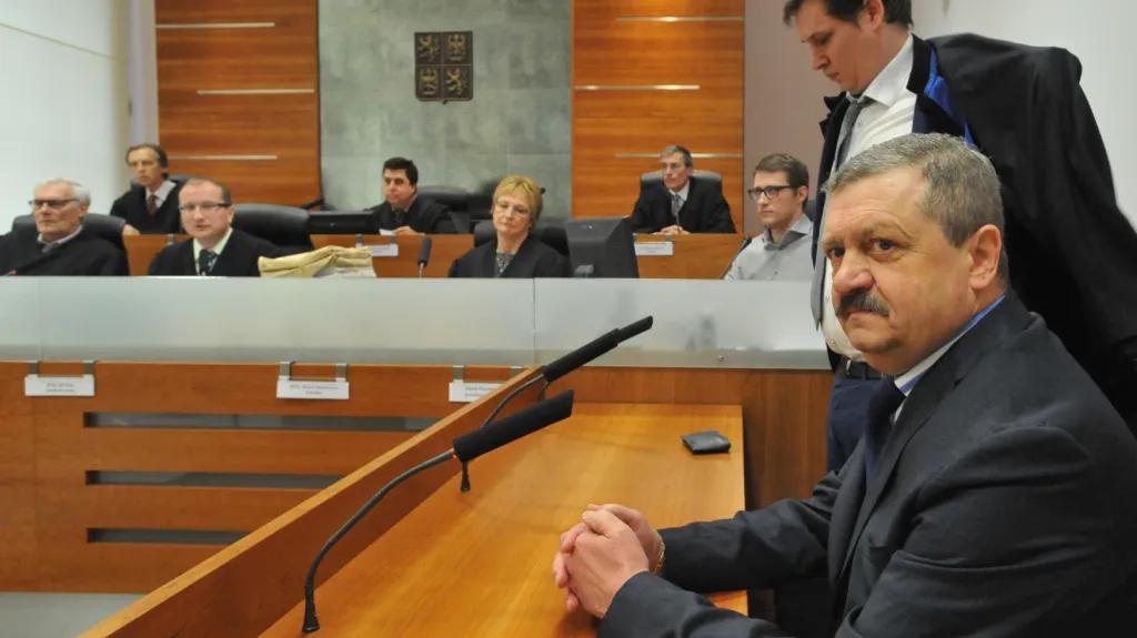 Nejvyšší správní soud rozhoduje o trestu pro žalobce Ladislava Kosána