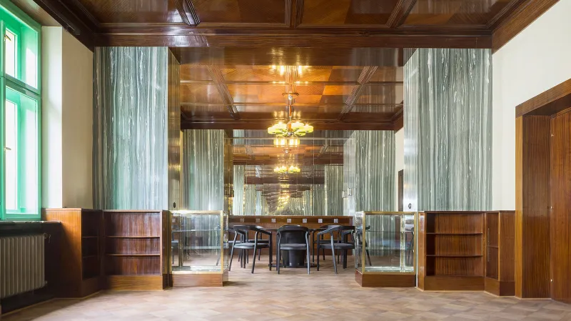 Loosovy interiéry v Plzni: Bendova 10