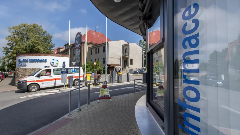 Nemocnice v Jičíně má novou vrátnici a lékárnu