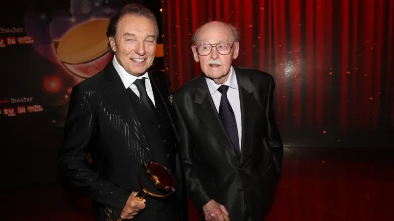 TýTý 2012 / Karel Gott (zpěvák roku) a Lubomír Lipský (Dvorana slávy)