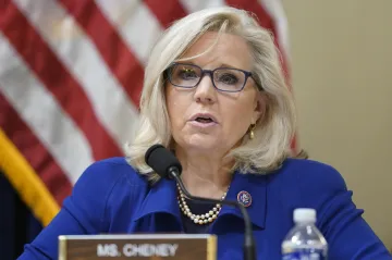 Přední republikánka Cheneyová neuspěla v primárkách. Porazila ji Trumpova kandidátka