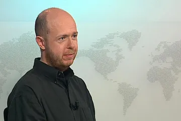 „Není to tak, že by se sešlo pár lidí a řeklo, uděláme Putnu profesorem,“ říká Martin C. Putna