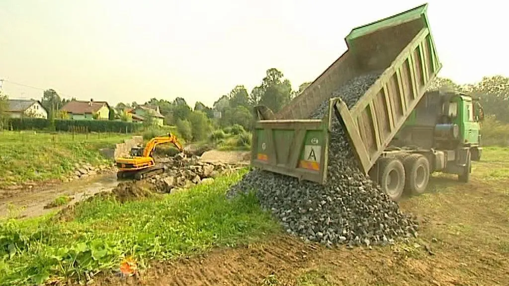 Stavba protipovodňových opatření v Sedlnici