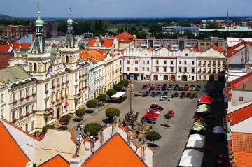 PŘEHLEDNĚ: Kam volat a kde hledat informace a pomoc ohledně koronaviru v Pardubickém kraji