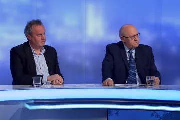 Zvenčí íránský režim nikdo nezmění, míní Pojar. Podle Kavana je nutná nová jaderná dohoda