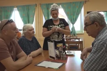 Obec Chbany dotuje chatařům svoz odpadů. Místní hospodě pak nechybějí zákazníci