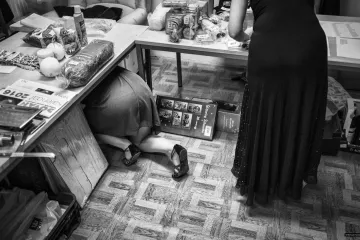 Czech Press Photo ukazuje každodenní život. Plesy, kopání hrobů či temný důl