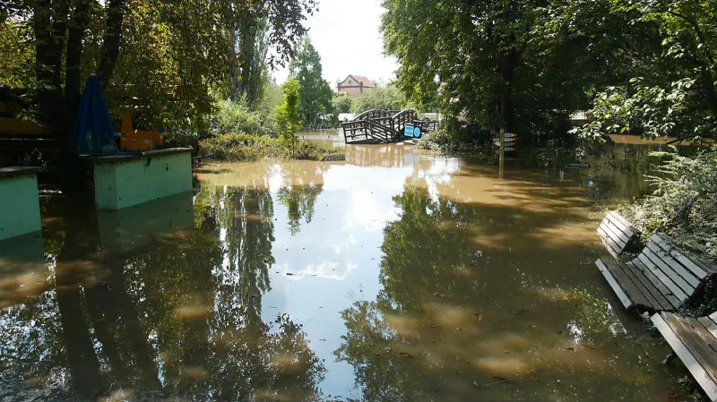 Zaplavená zoologická zahrada v Praze