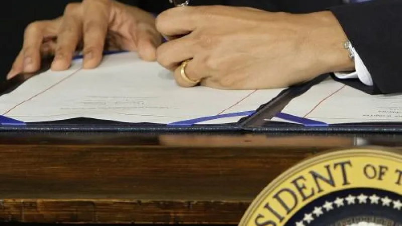 Barack Obama podepisuje zdravotní reformu