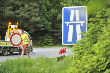 Vyšší výkupní ceny pozemků pro infrastrukturu prošly sněmovnou
