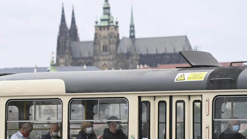 Cestující v pražské MHD