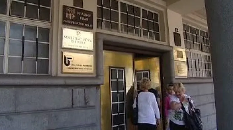 Po deseti letech sporů a složitých jednání má být úřední budova v centru Pardubic převedena ze státu do vlastnictví kraje.