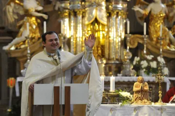 Do Zlatých Hor se sjely tisíce poutníků ze tří zemí, živo bylo i na Svatém Kopečku