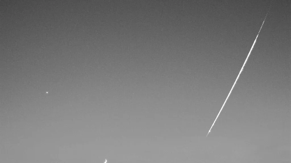 Snímek pořízený ze stanice Evropské bolidové sítě v Kunžaku