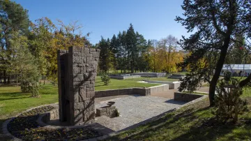 Opravený Památník Zámeček s novou expozicí, 25. října 2021 v Pardubicích. Stojí na místě bývalé cvičné střelnice, kde Němci po atentátu na zastupujícího říšského protektora Heydricha postříleli 194 lidí