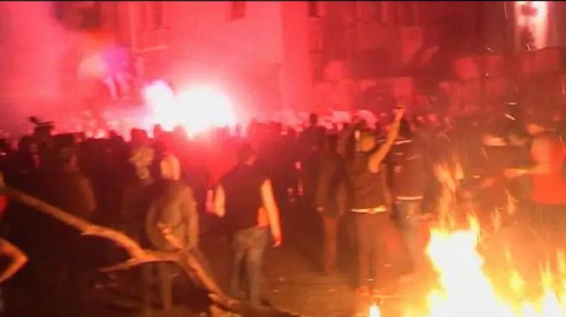 Druhé výročí revoluce: demonstrace a oběti