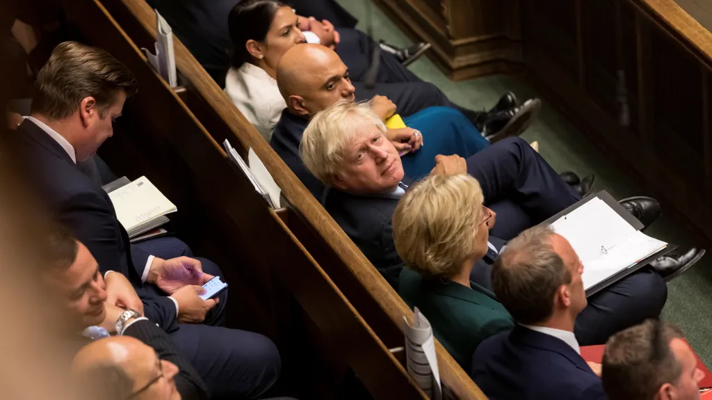 Boris Johnson během mimořádné debaty v Dolní sněmovně