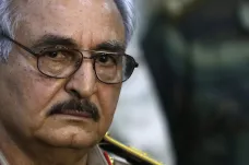 Zachránce Libye, nebo válečný zločinec? Generál Haftar rozdělil Západ, jde o ropu i uprchlíky