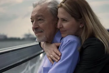 „Zpívá dobře, ale vidět ho nemusím.“ Do života a duše Karla Gotta nahlíží trailer