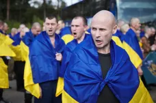 Kyjev a Moskva si vyměnily stovky zajatců, o víkendu mají pokračovat