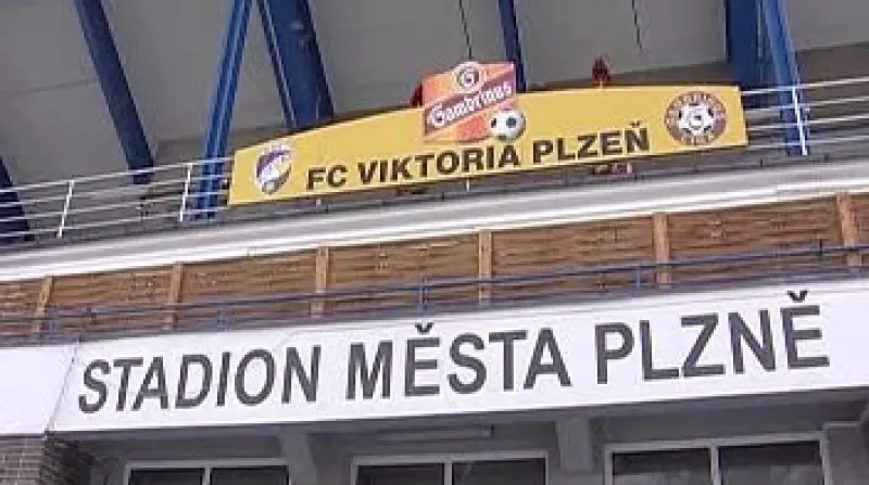 V Plzni se hádají atleti a fotbalisté kvůli stadionu ve Štruncových sadech.