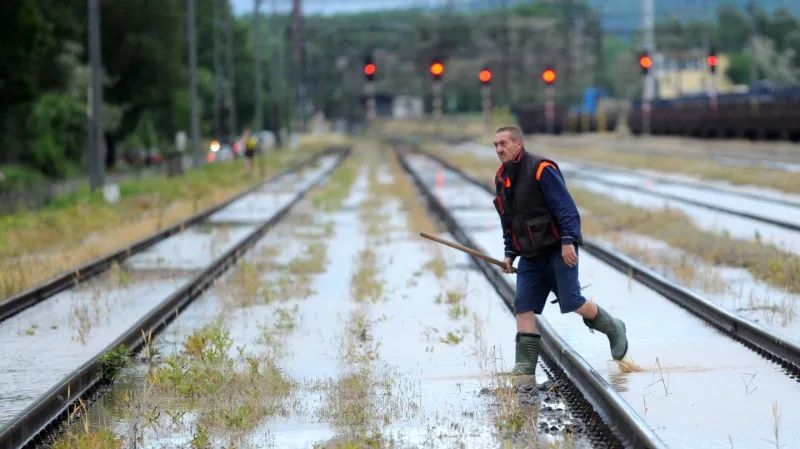 Zaplavené nádraží v Kolíně