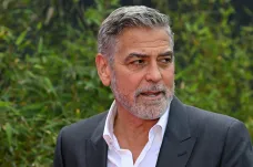 Clooney se po odstoupení Bidena zapojil do podpory Harrisové