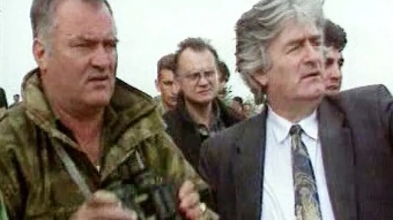 Ratko Mladić a Radovan Karadžić
