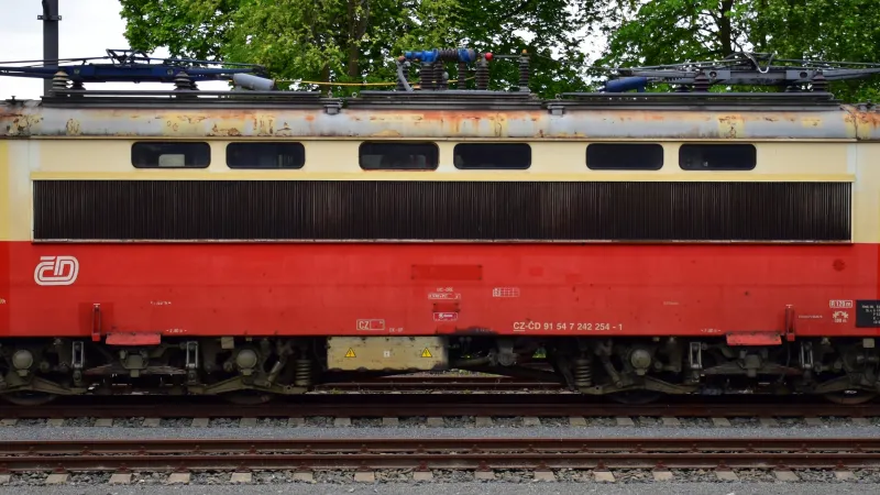 Lokomotiva řady 242