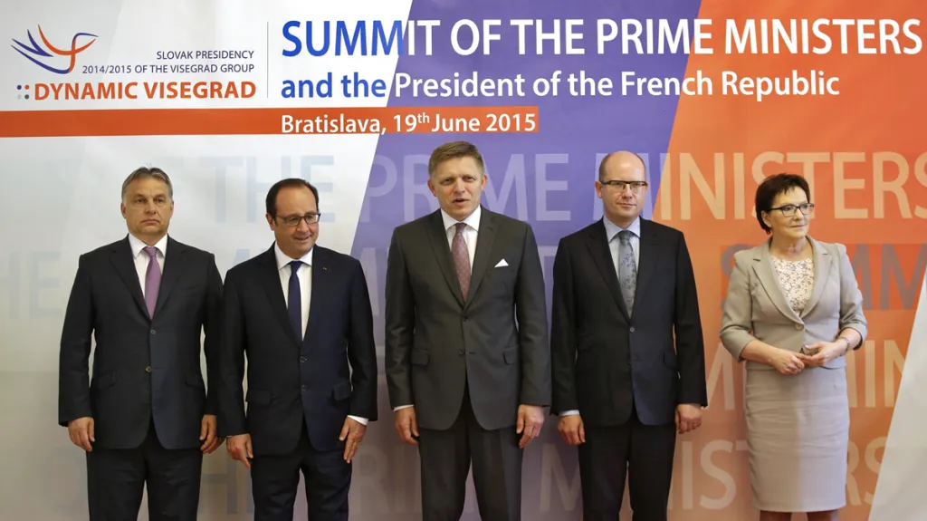 Bratislavská schůzka premiérů V4 s prezidentem Francoisem Hollandem