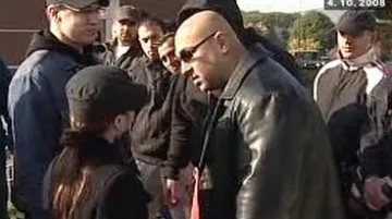 Vilém Matej vyhrožuje Lucii Šlégrové