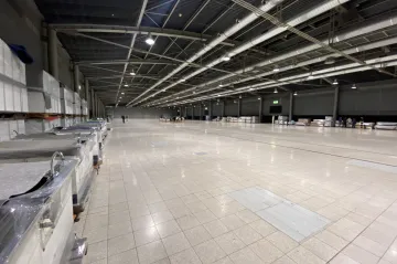 Na brněnském výstavišti začala stavba záložní nemocnice. Připravená bude za čtrnáct dnů