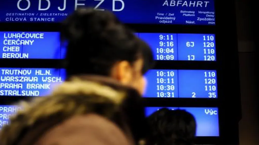 Silné mrazy komplikují dopravu na železnici