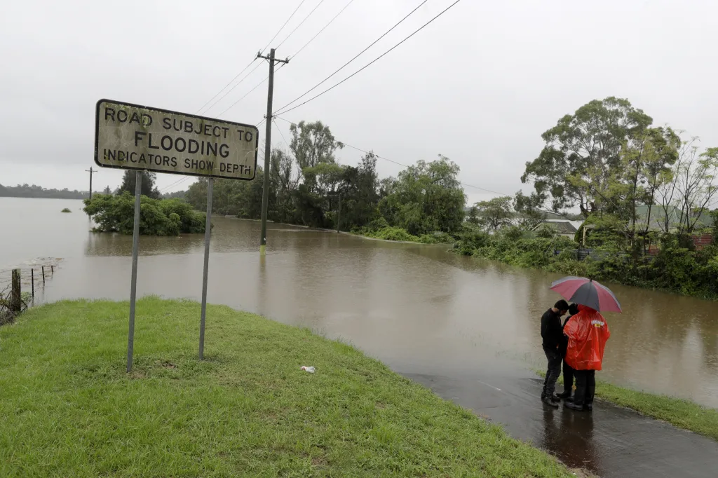 Rozsáhlé záplavy postihly stát Nový Jižní Wales na východě Austrálie