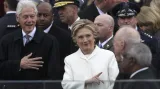 Bill Clinton a jeho žena Hillary, bývalá Trumpova protikandidátka, na inauguraci Donalda Trumpa