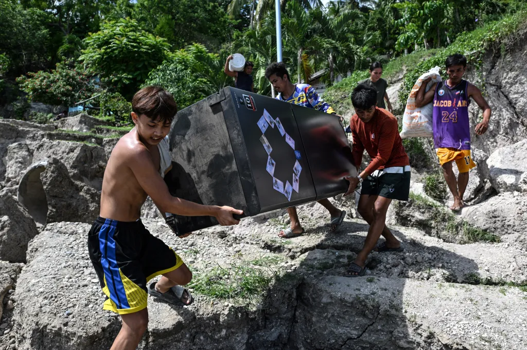 Následky zemětřesení na jihu Filipín