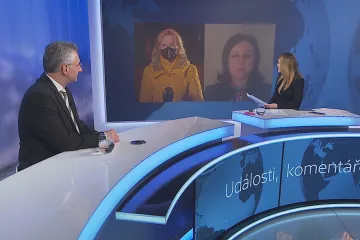 Covid pas pomůže cestování, hájí jej Jourová. Europoslanci Konečná a Zahradil chtějí znát víc detailů