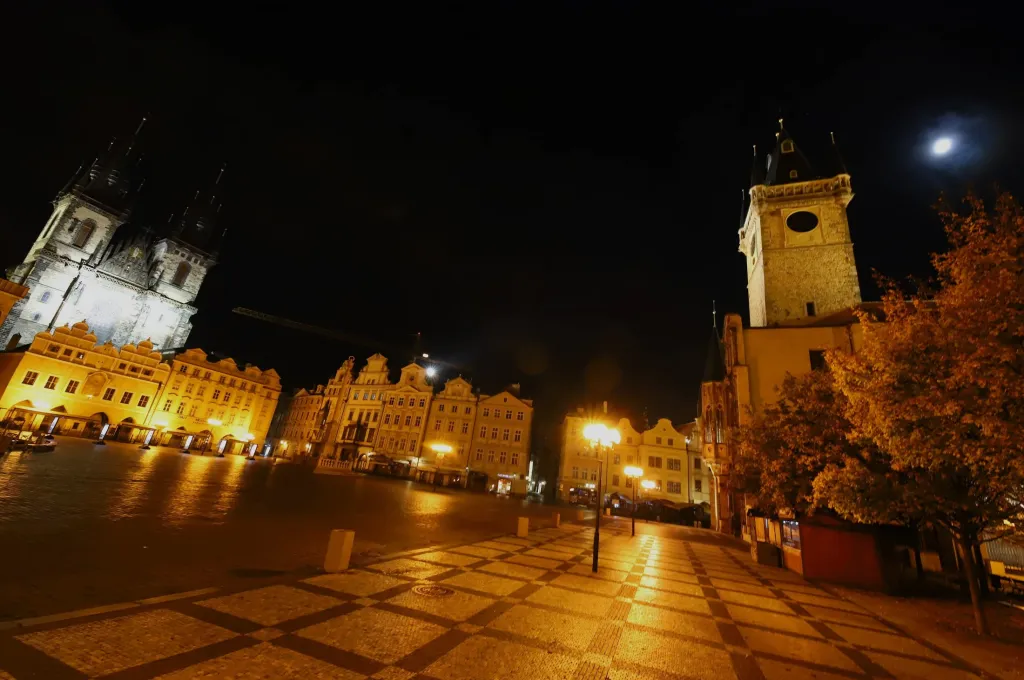 V Česku platí zákaz nočního vycházení