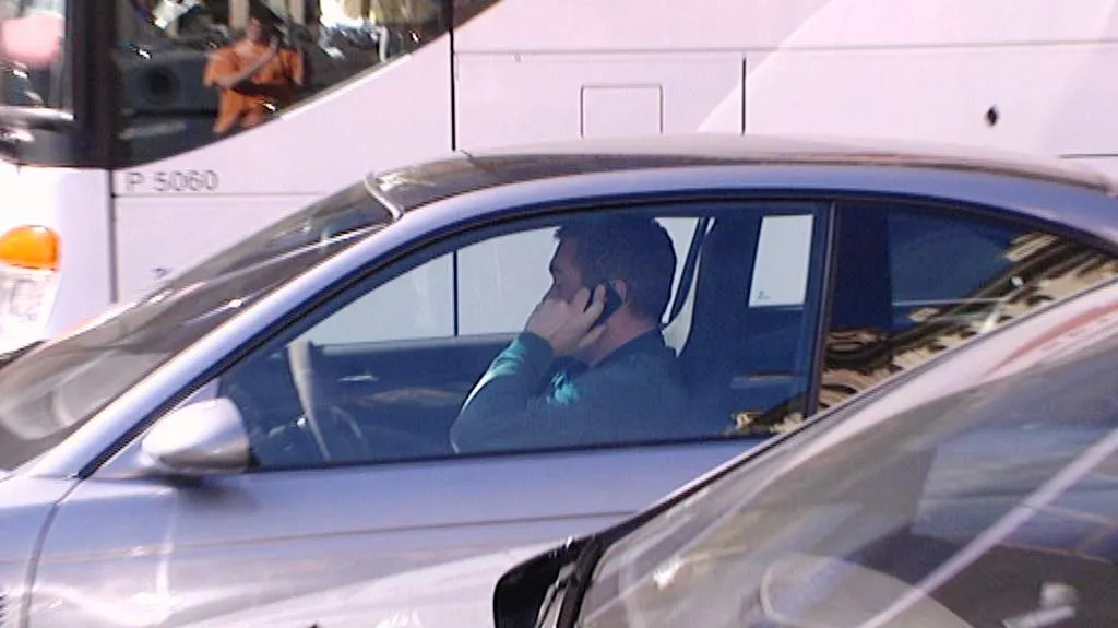 Telefonování během řízení