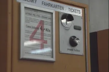 30 let zpět: Problémy s nákupem tramvajenek v Praze