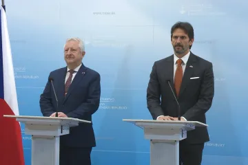 V Bratislavě jednají ministři obrany Česka a Slovenska
