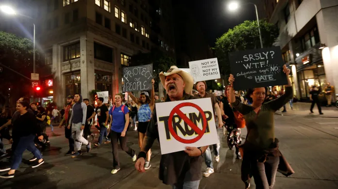 Události: V některých amerických městech lidé proti Trumpovi protestovali