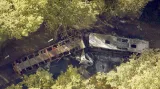 Tragická nehoda autobusu a kamionu ve Francii