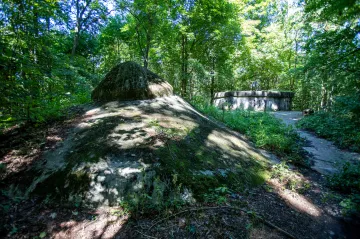 Prvorepubliková pevnost Smolkov je stále pod dohledem armády, podzemní kasárny pojmou čtyři sta vojáků