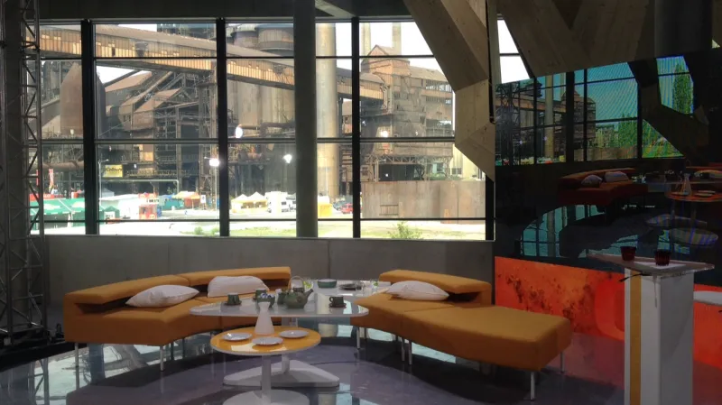 Zapnout světla a můžeme začít vysílat