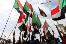 Krok k civilní vládě. Súdánská opozice se dohodla s armádou na ústavní deklaraci