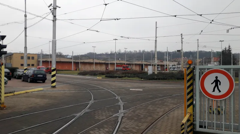Venkovní prostor hloubětínské vozovny tramvají