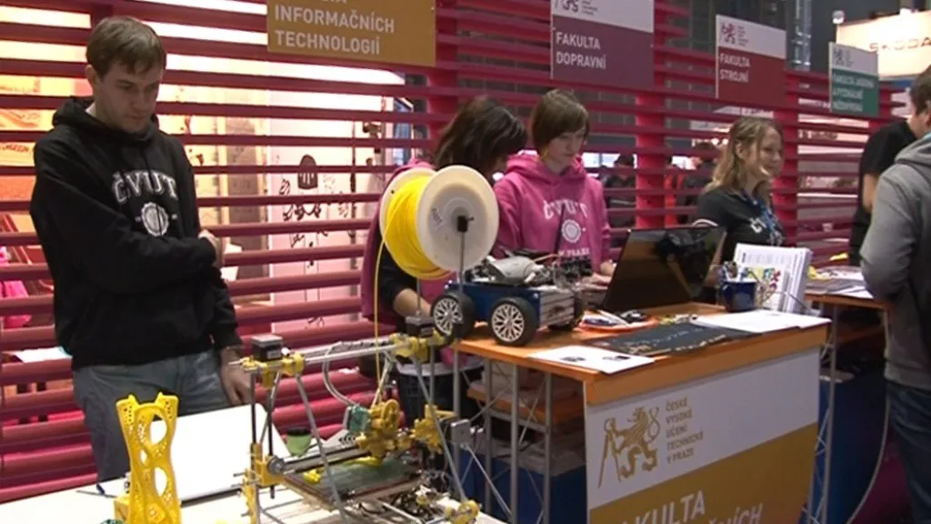 Univerzity se snaží studenty nalákat na studium technických oborů