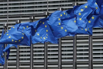 Bez dohody uvalí EU na USA cla ve výši 93 miliard eur, schválily unijní státy