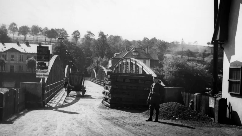 Vojenská hlídka v Sudetech po potlačení první fáze povstání